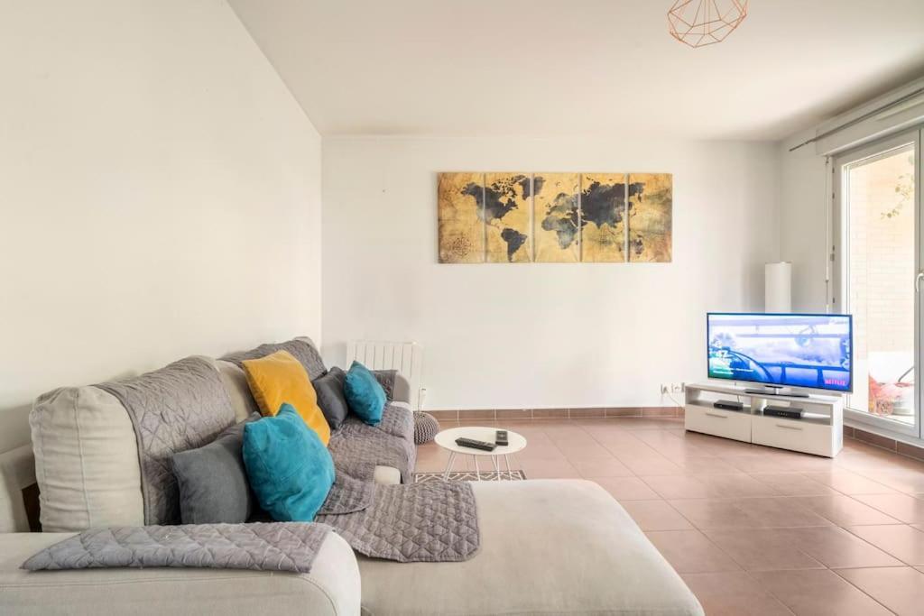 Appartement Avec Jardin Et Terrasse Pres De Paris マント・ラ・ジョリー エクステリア 写真